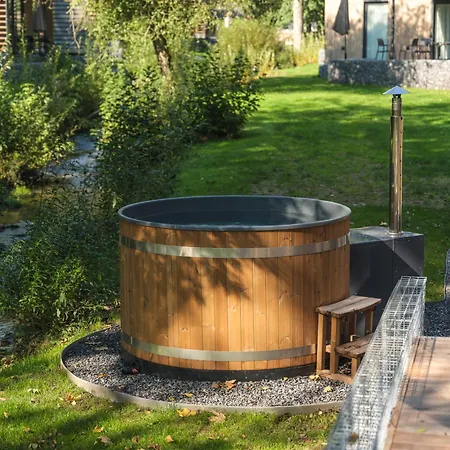 Mamer Met Hottub | 4 Personen Дом отдыха